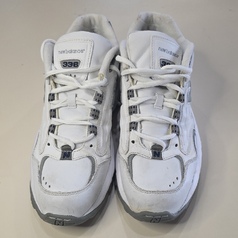 New Balance Men's White and Gray Athletic Shoes